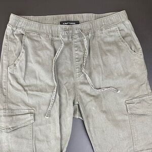 Almost Famous Women’s Green Cargo Pants